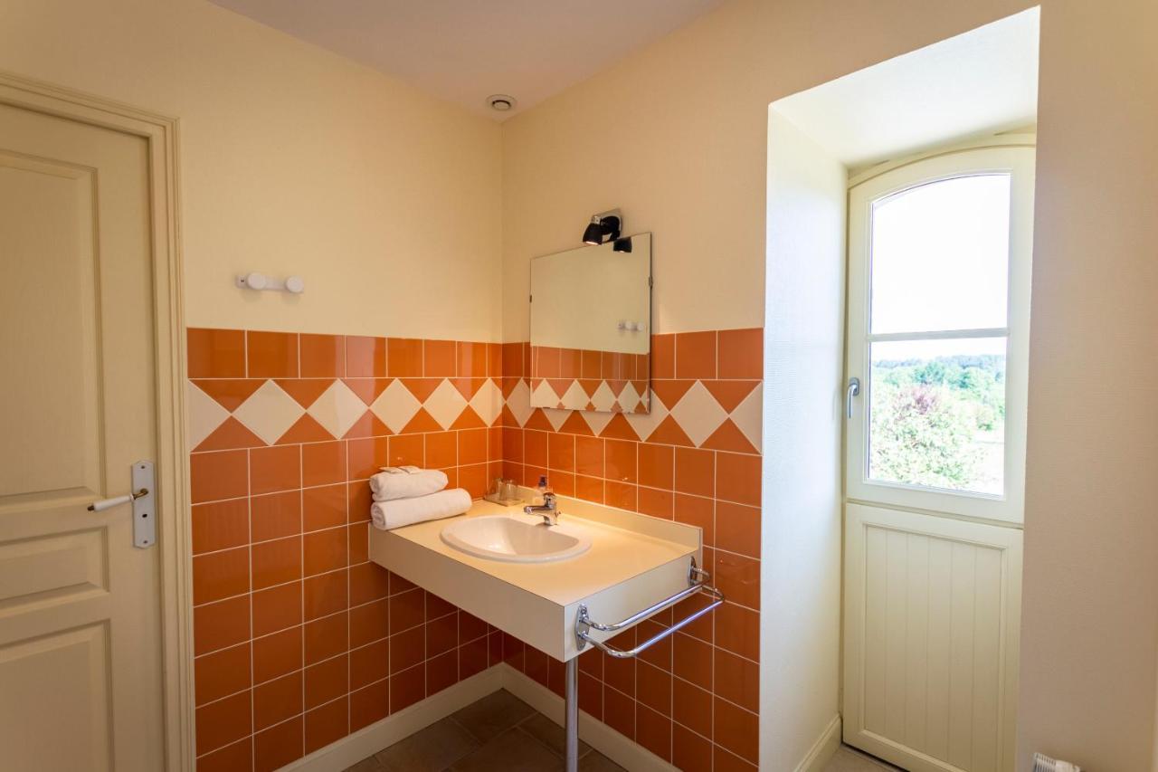 La Haye Gites Et Chambre D'Hotes アヴリイエ エクステリア 写真